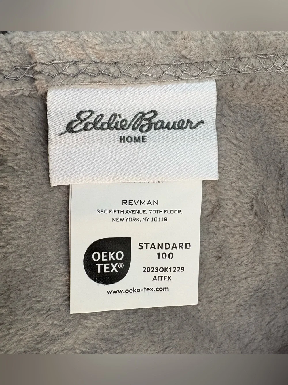 Eddie Bauer Gray Plush Blanket Throw 50” x 70” Embossed Leaf-patterned NEW